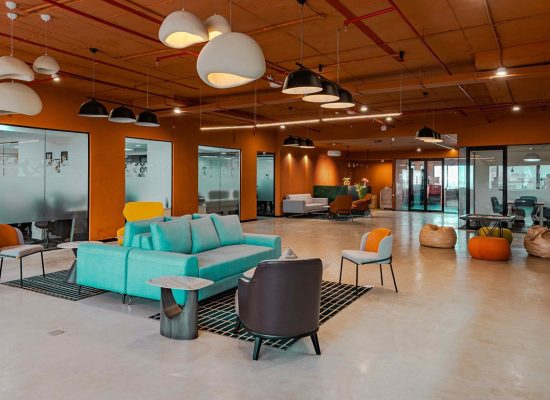 Navigating Workspaces: Choosing Between Private Offices & Coworking