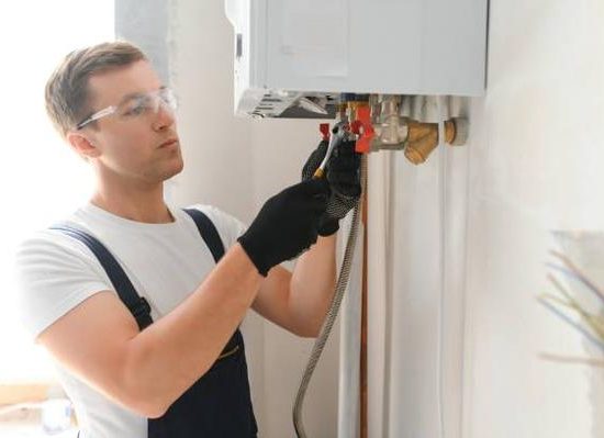 How to Find a Reliable Plumber HVAC Contractor in Your Area