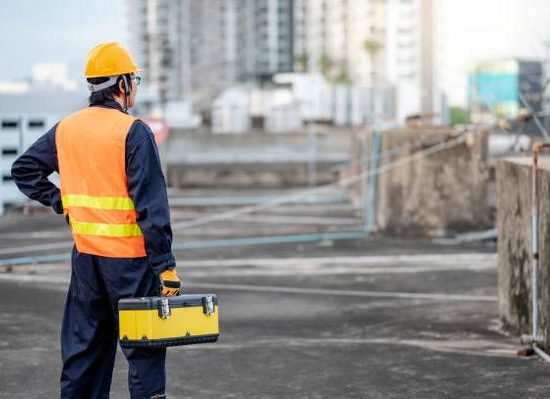 The Benefits of Replacing an Old Roof